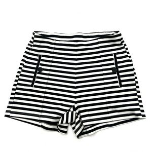 Ci Soni Black and White Striped Chic Shorts Women’s Size Small